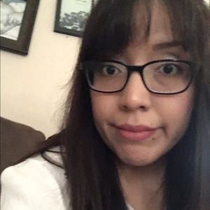 Meet your Posher, Beatriz